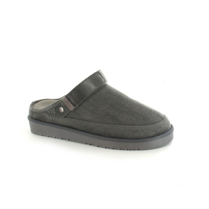Stylish Slip-On Shoes Suitable for Wide Feet